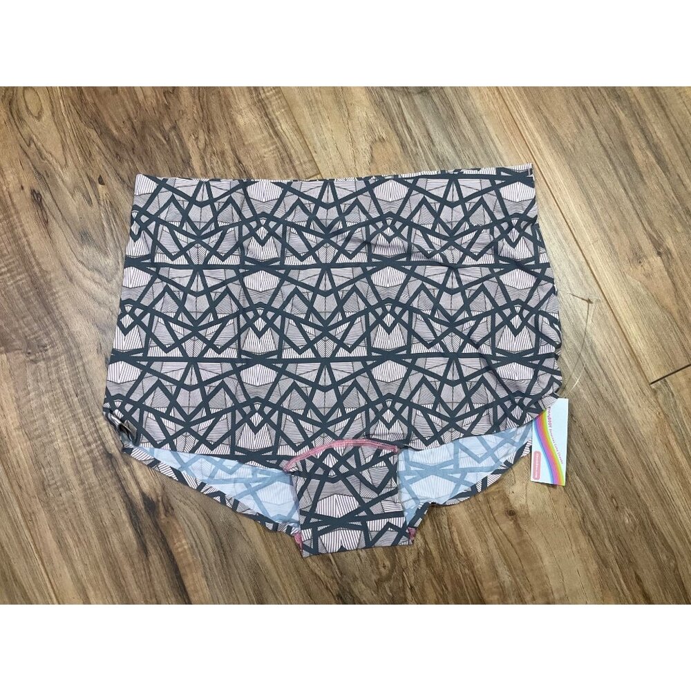 NWT Cheek Boss Pink Gray Geometric print Boyshort   Size: 3XL